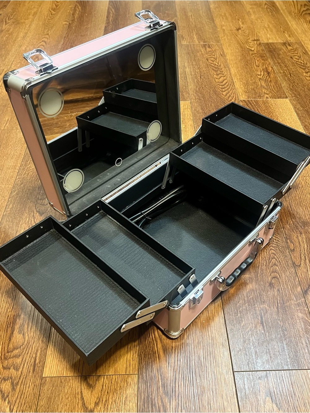 (Brand New) Kylie Cosmetics Portable Makeup Train Case with Mirror